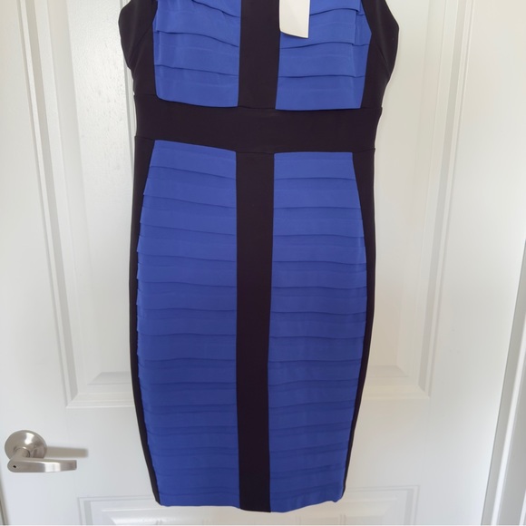 Cache 4 Royal Blue Black Color-block Cocktail Pleated Sleeveless Sheath Dress - Picture 5 of 8